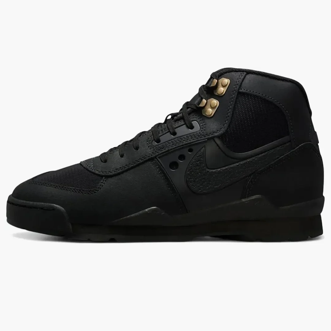 Nike Baltoro Black Metallic Gold