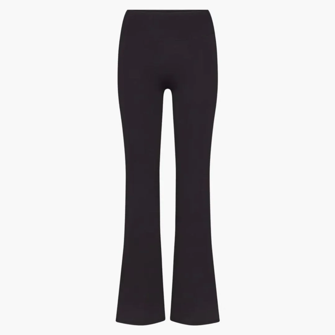 Nike X Skims Women's Matte Slim Flare Legging Obsidian