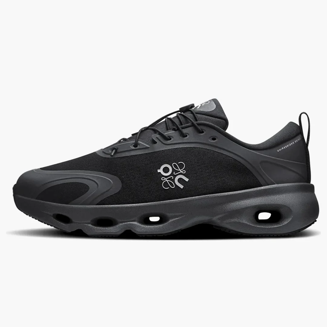 On Running Cloudsolo Loewe Black
