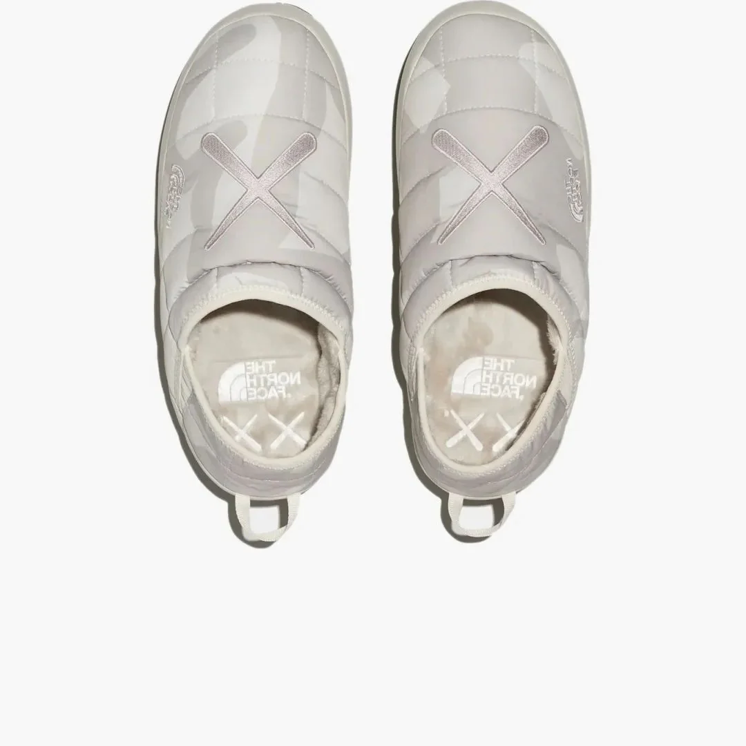 The North Face Thermoball Traction Mule Vp Kaws Moonlight Ivory Print (women's) - Image 2